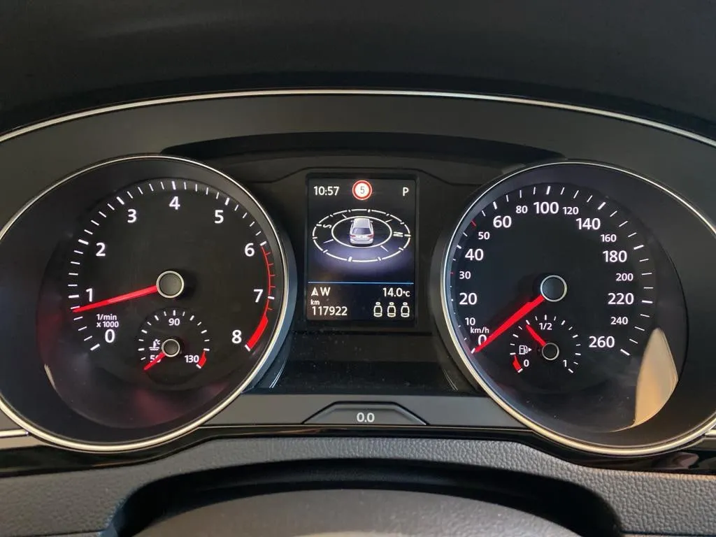 VOLKSWAGEN PASSAT VARIANT BUSINESS 1 2023