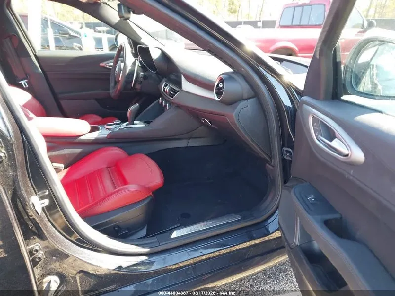 ALFA ROMEO GIULIA VELOCE RWD 2024