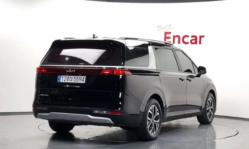 KIA CARNIVAL PRESTIGE 2023