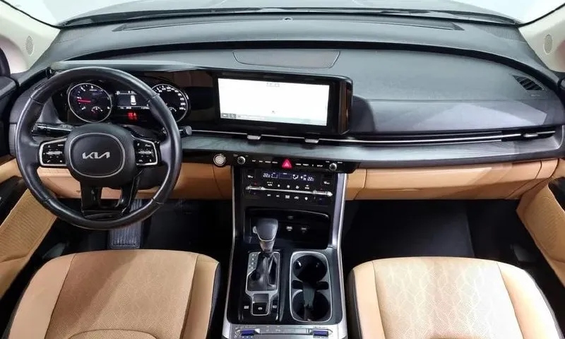 KIA CARNIVAL PRESTIGE 2023
