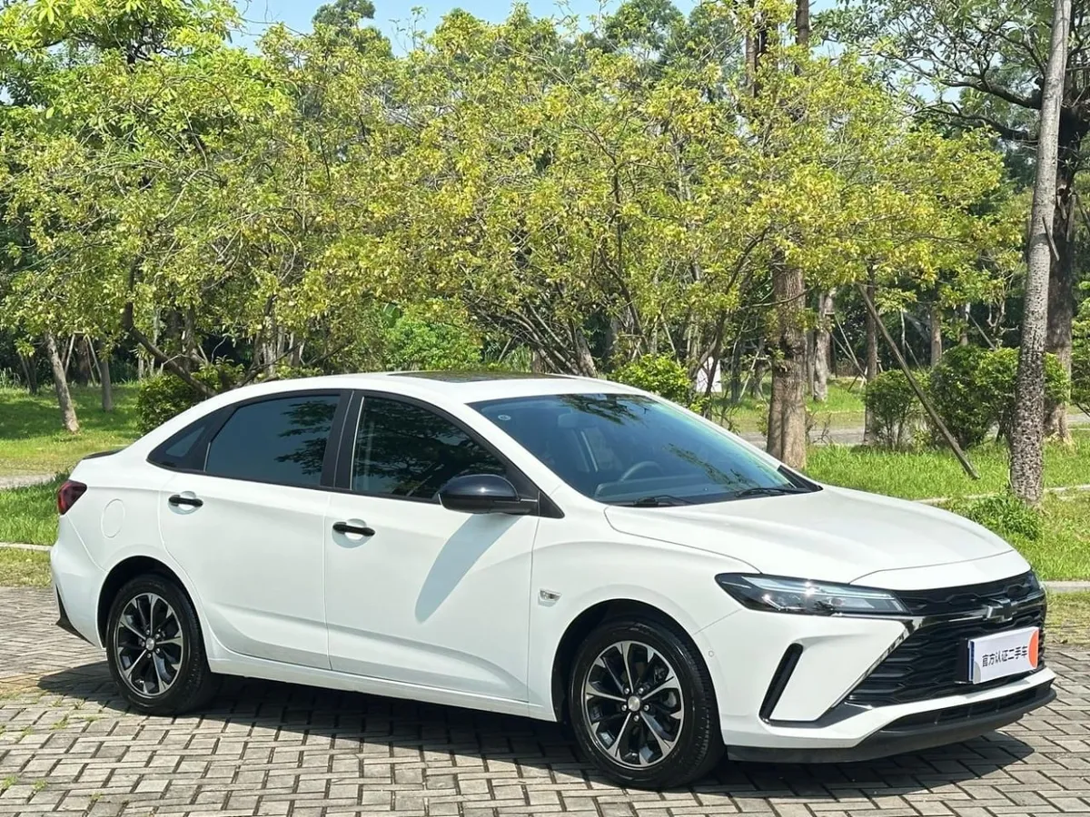 CHEVROLET CRUZE 2023