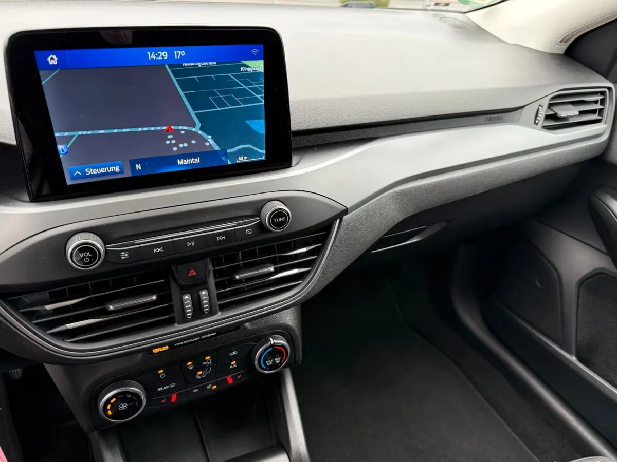 FORD FOCUS COOL 2022
