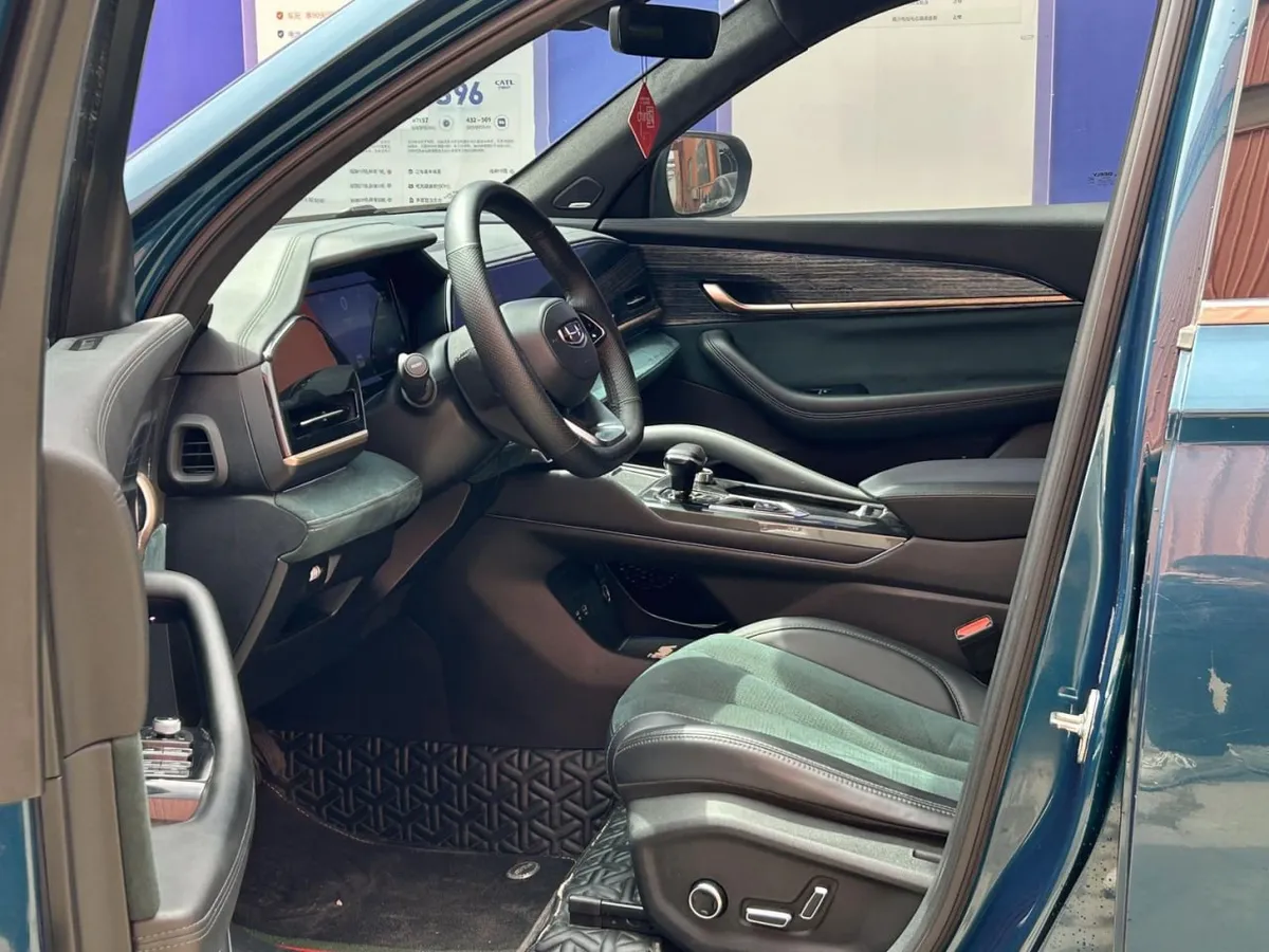 GEELY MONJARO 2022