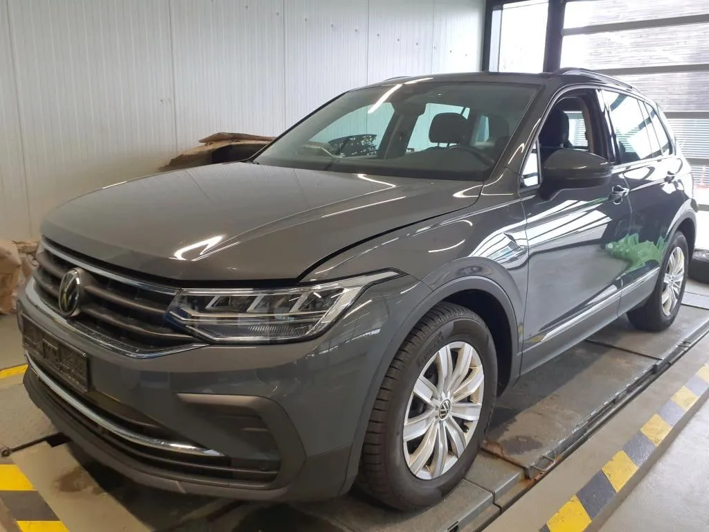 VOLKSWAGEN TIGUAN LIFE 1 2021