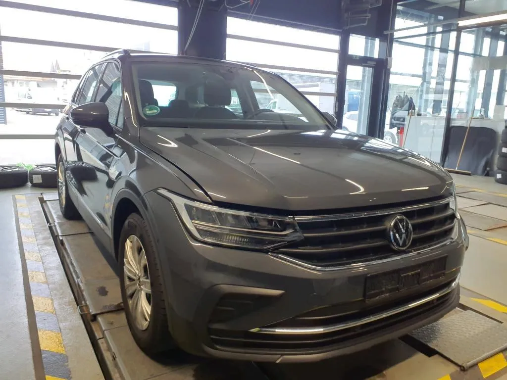 VOLKSWAGEN TIGUAN LIFE 1 2021
