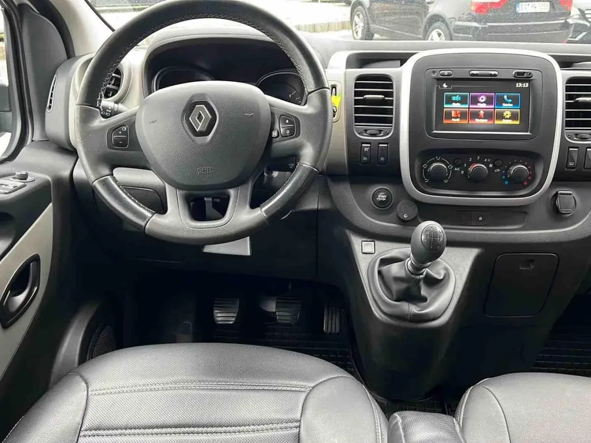 RENAULT TRAFIC 2019