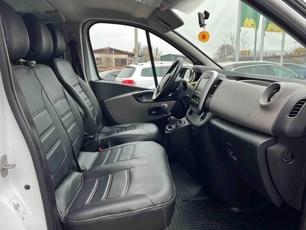 RENAULT TRAFIC 2019