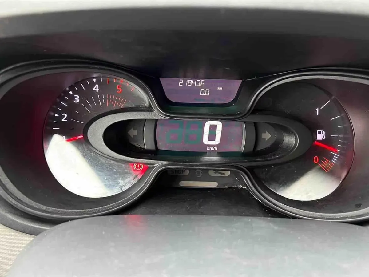 RENAULT TRAFIC 2019