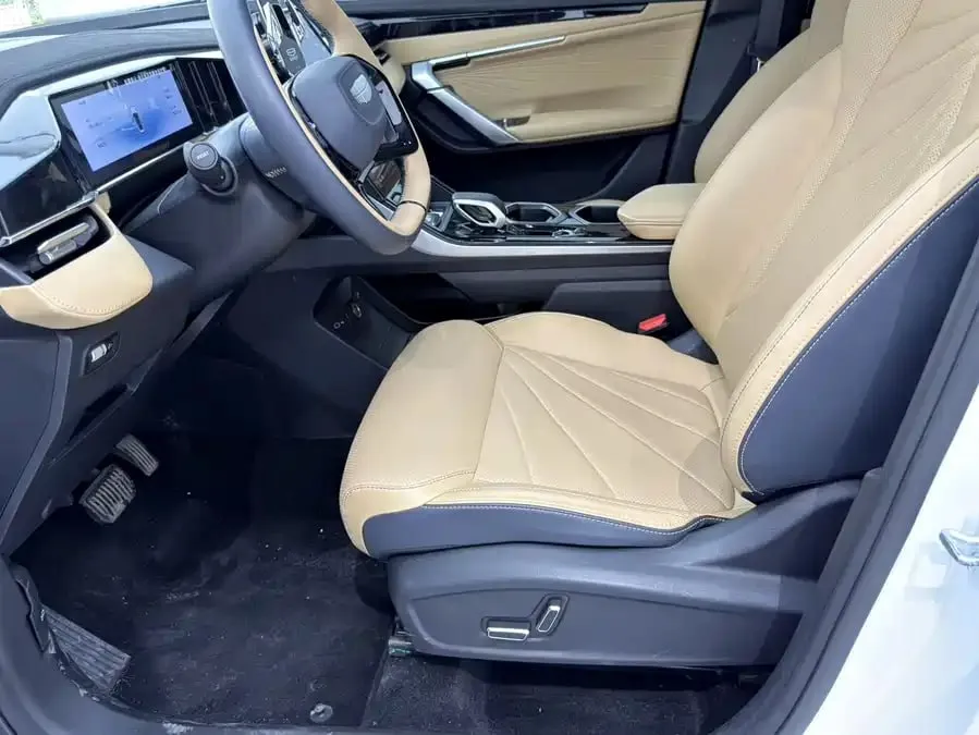 GEELY BOYUE L PREMIUM 2023