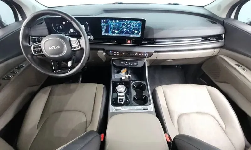 KIA CANIVAL NOBLESSE 2023