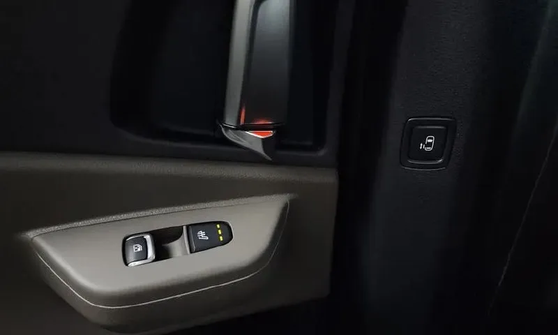 KIA CANIVAL NOBLESSE 2023