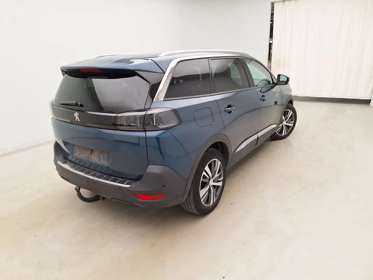 PEUGEOT 5008 2022
