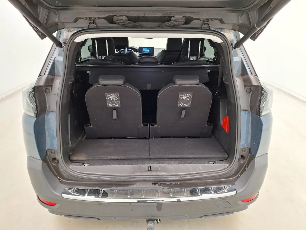 PEUGEOT 5008 2022