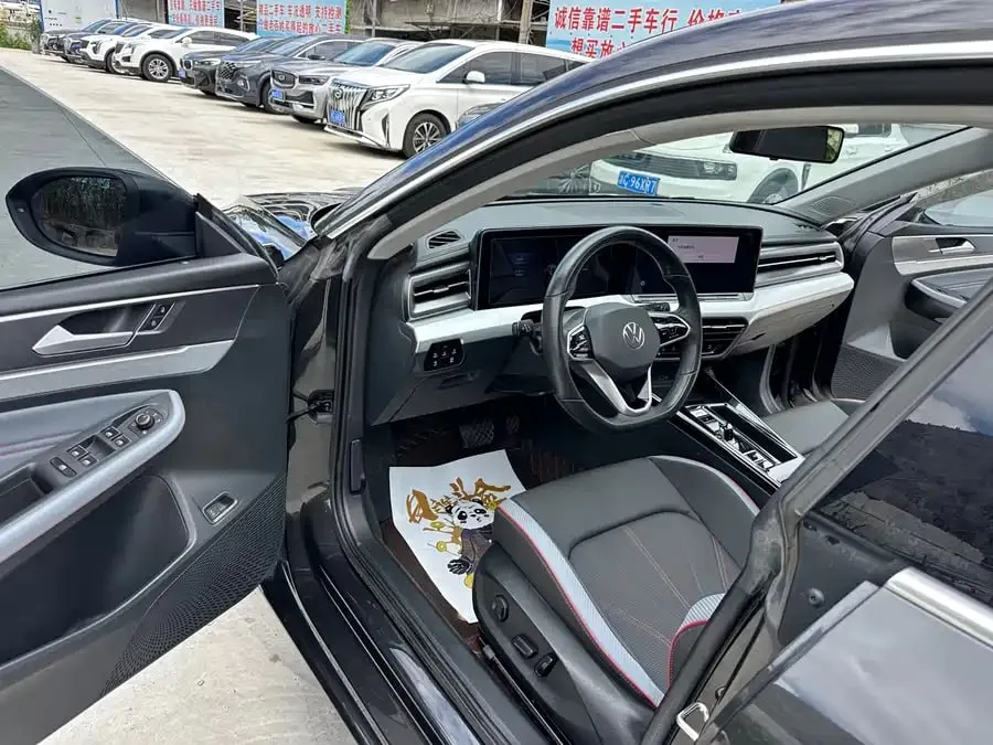 VOLKSWAGEN LAMANDO L 280TSI DSG 2023