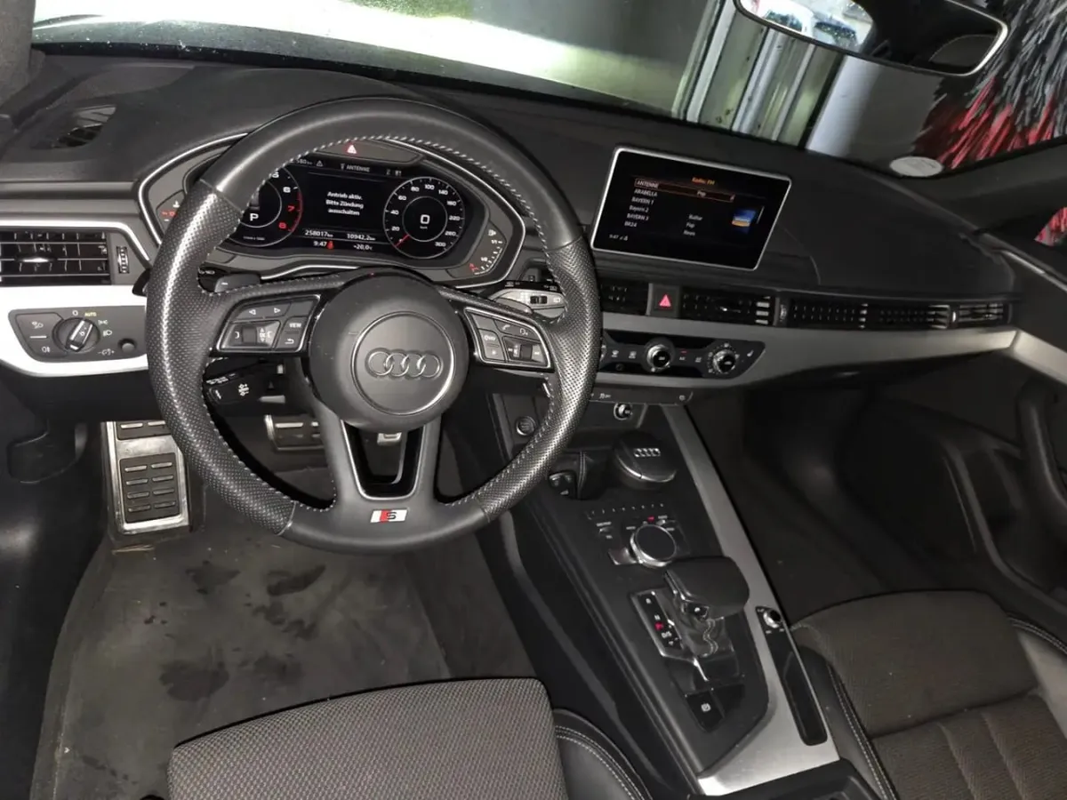 AUDI A4 AVANT SPORT S-LINE 2018
