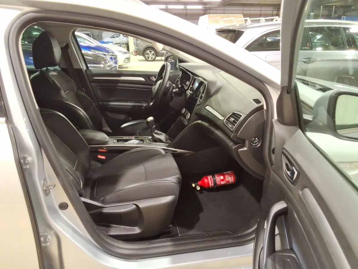 RENAULT MEGANE GRANDTOUR 2023