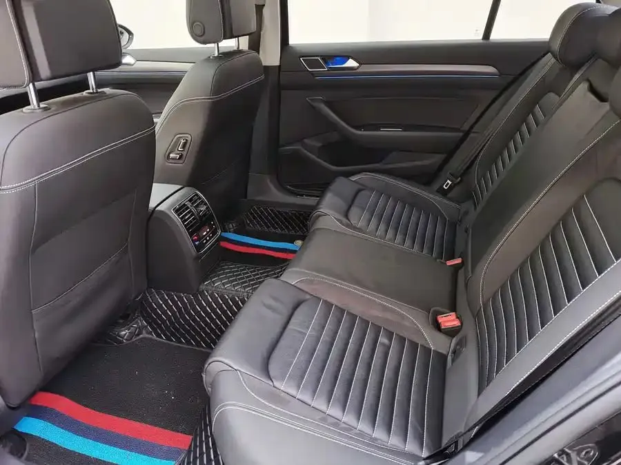 VOLKSWAGEN MAGOTAN 330TSI DSG 2022