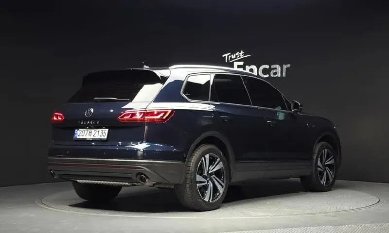VOLKSWAGEN TOUAREG 2023