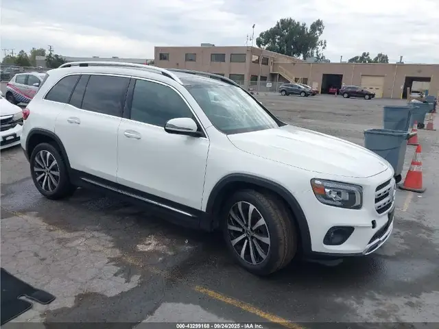 MERCEDES-BENZ GLB 250 4MATIC 2022