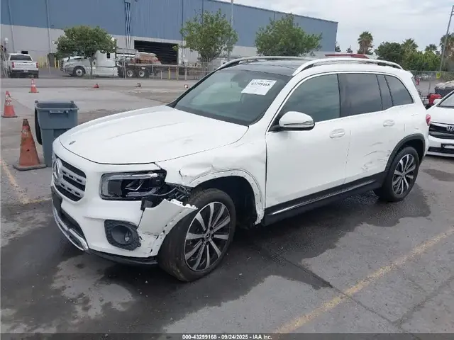 MERCEDES-BENZ GLB 250 4MATIC 2022