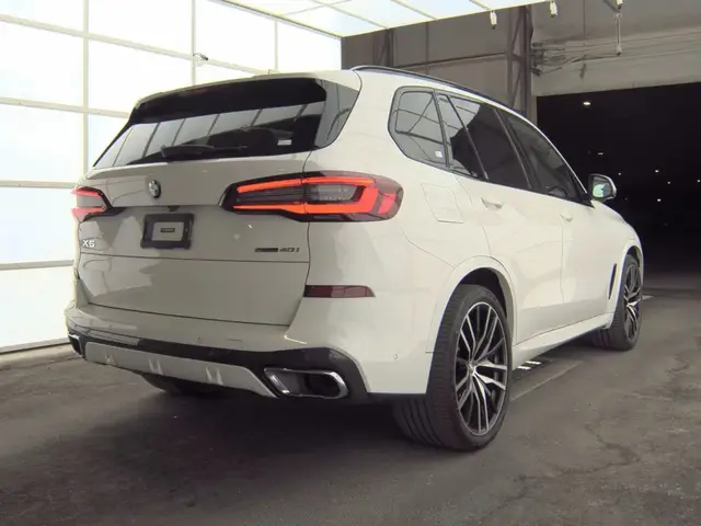 BMW X5 SPORTS ACTIVITY VEHICLE 2022