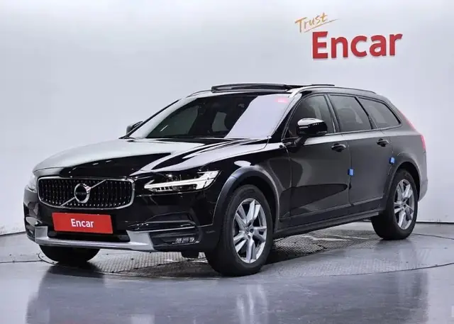 VOLVO V90 CROSS COUNTRY 2017