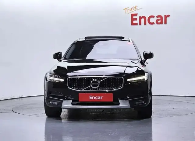 VOLVO V90 CROSS COUNTRY 2017