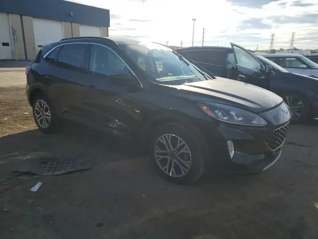 FORD ESCAPE SEL 2021