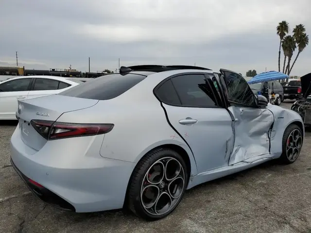 ALFA ROMEO GIULIA COMPETIZIONE 2024