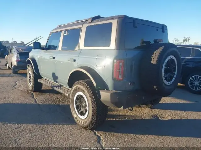 FORD BRONCO OUTER BANKS 2023