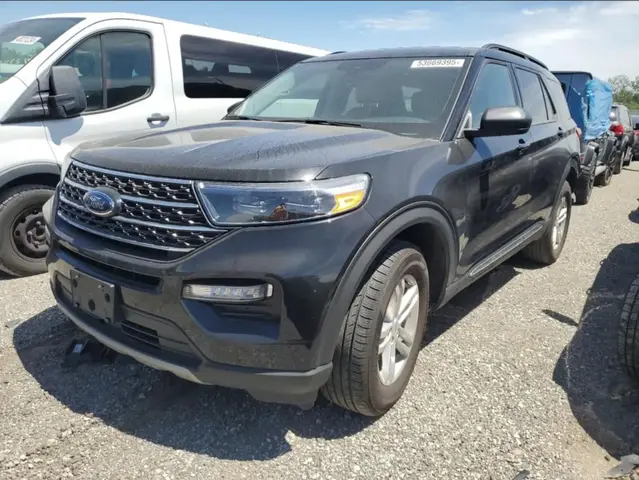 FORD EXPLORER XLT 2023