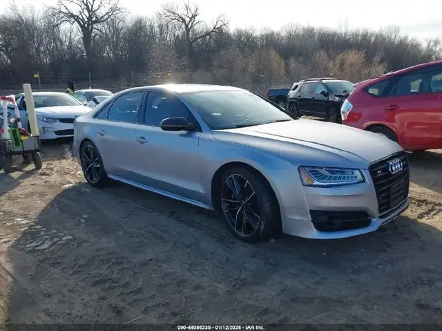 AUDI S8 2017