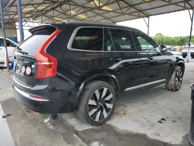 VOLVO XC90 2023