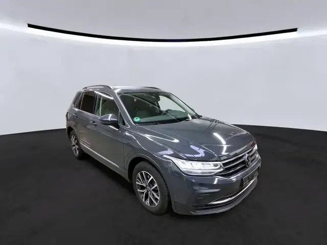 VOLKSWAGEN TIGUAN LIFE 1 2022