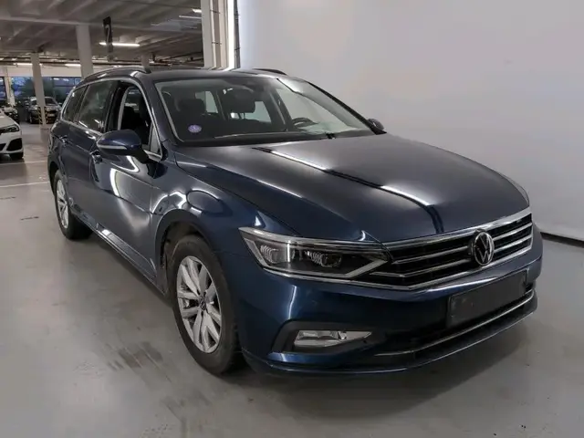 VOLKSWAGEN PASSAT VARIANT 2021