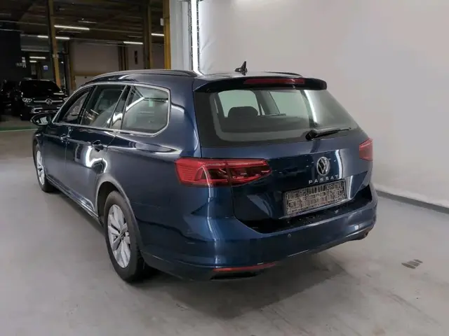 VOLKSWAGEN PASSAT VARIANT 2021