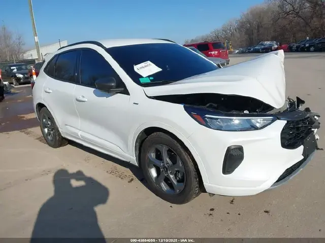 FORD ESCAPE ST-LINE 2023