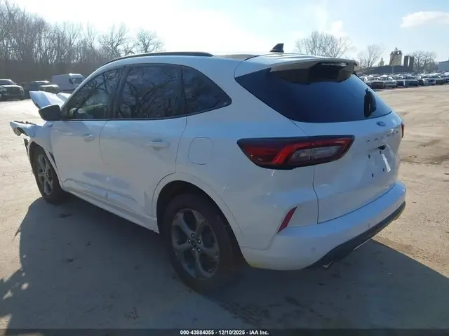 FORD ESCAPE ST-LINE 2023