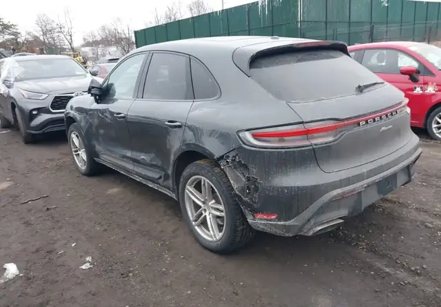 PORSCHE MACAN T 2023