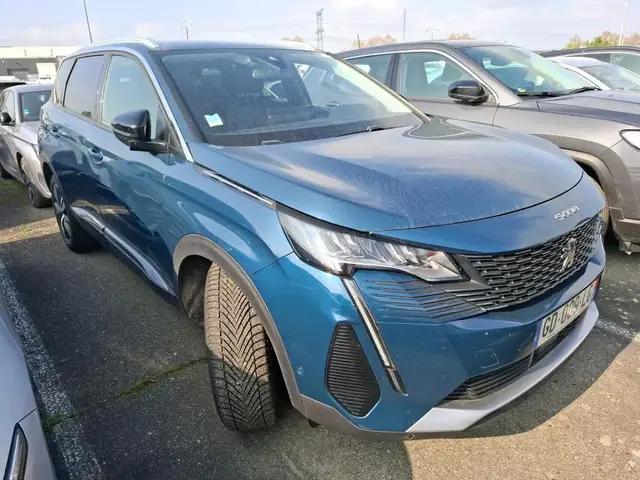 PEUGEOT 5008 2021