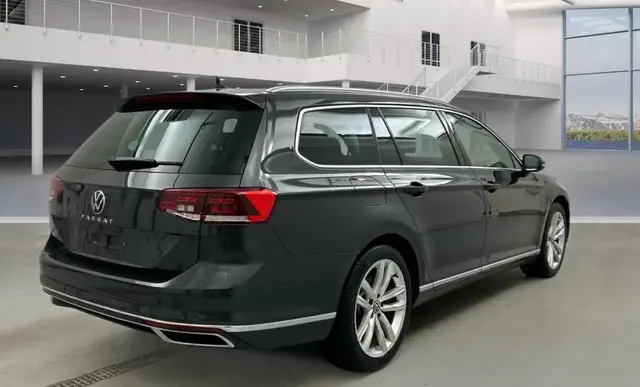 VOLKSWAGEN PASSAT 2022