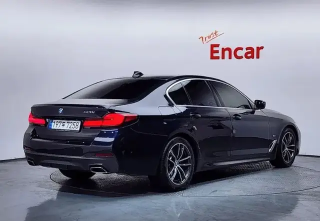 BMW 520I M SPORT 2021