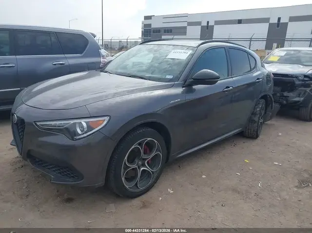 ALFA ROMEO STELVIO VELOCE AWD 2022