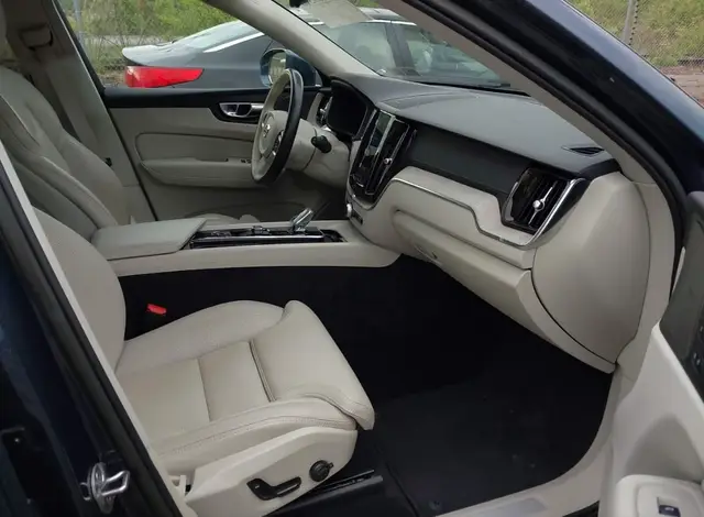VOLVO XC60 B6 INSCRIPTION 2022