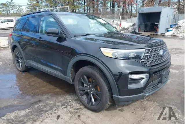 FORD EXPLORER XLT 2022