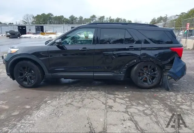 FORD EXPLORER XLT 2022