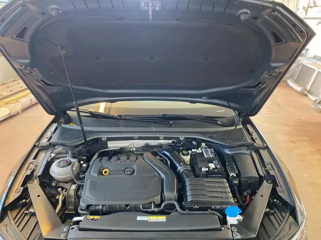VOLKSWAGEN PASSAT VARIANT BUSINESS 1 2023