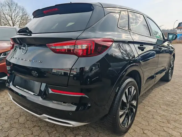 OPEL GRANDLAND 2023