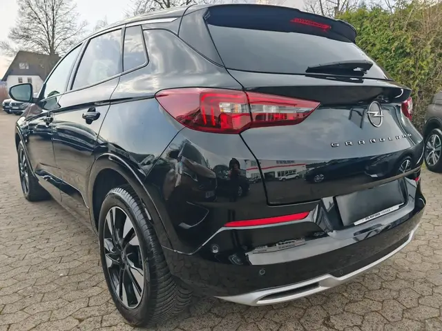 OPEL GRANDLAND 2023