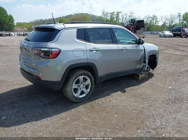 JEEP COMPASS LATITUDE 4X4 2023